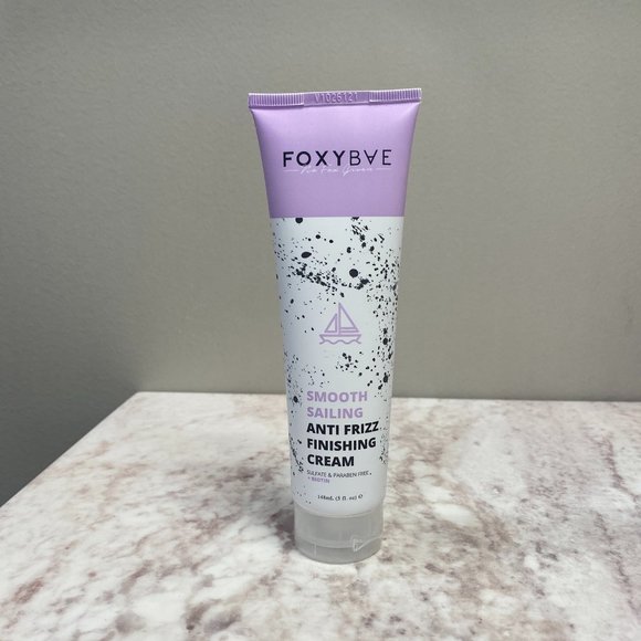 Foxybae Smooth Sailing Anti Frizz Finishing Cream - Picture 1 of 3